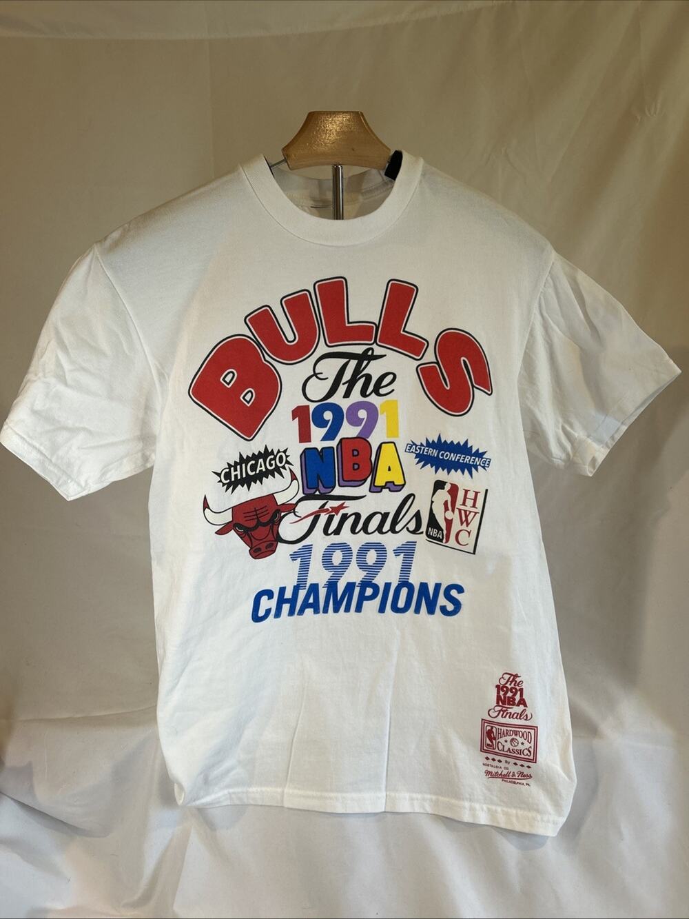 Mitchell & Ness Chicago Bulls 1991 NBA Finals Champions T-Shirt White Mens M